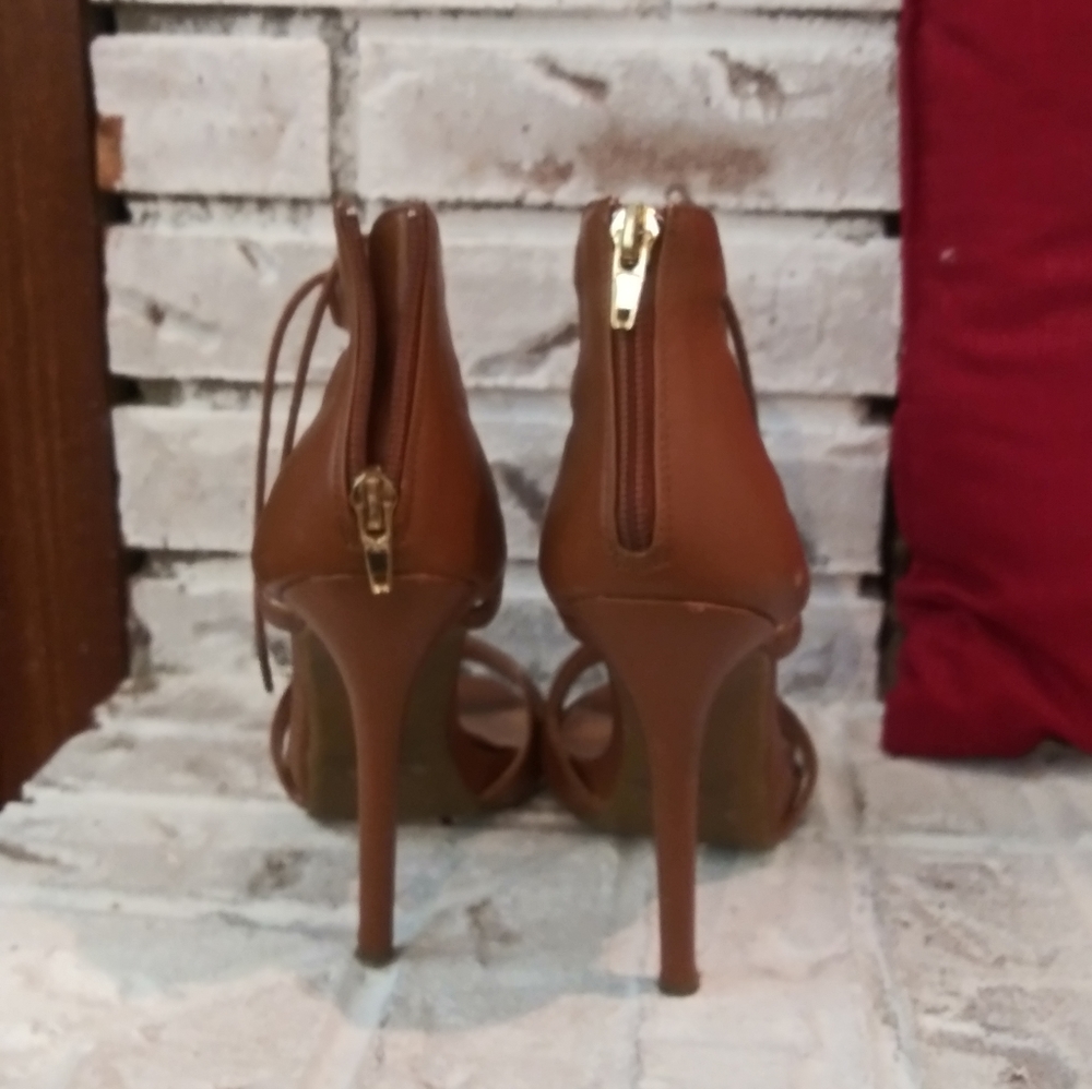 Shoes - Picture 2 of 5